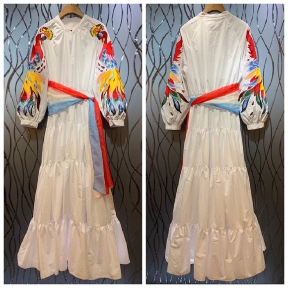 ❤️ The KATRICE Embroidery Maxi Dress - Picture 2 of 8